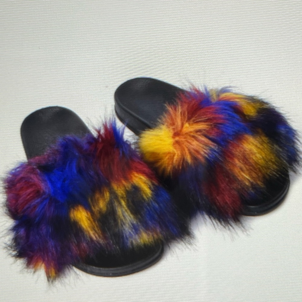 FUR SLIPPERS 💕💕